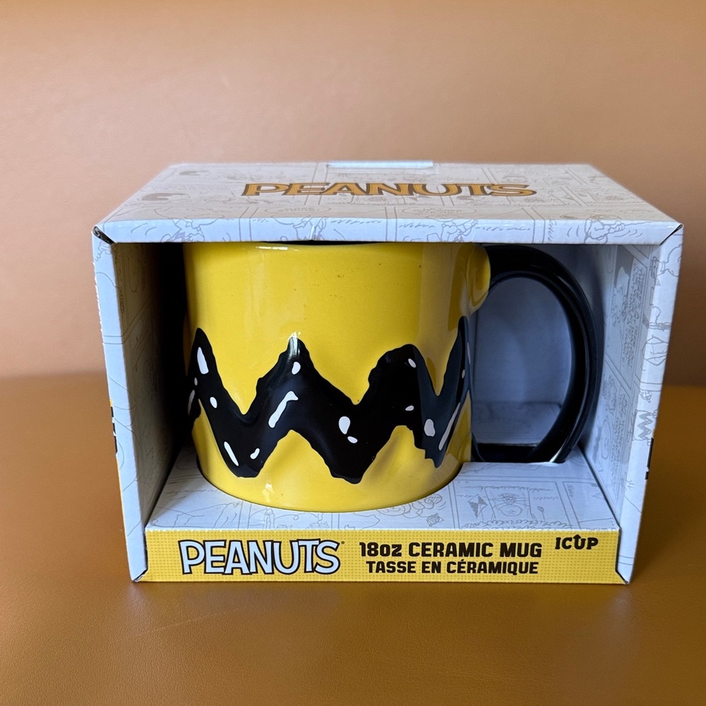 Peanuts Yellow and Black Ceramic Mug
